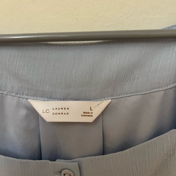 Lauren Conrad Periwinkle Blue Long Sleeve Blouse, Sz L - Picture 2 of 2